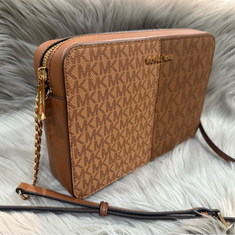 MICHAEL KORS Pale Peanut JET SET Logo Large Cross Body Bag